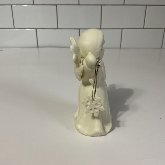 Kirkland Holiday Traditions Ceramic Snow Angel Figurine - Picture 7 of 7